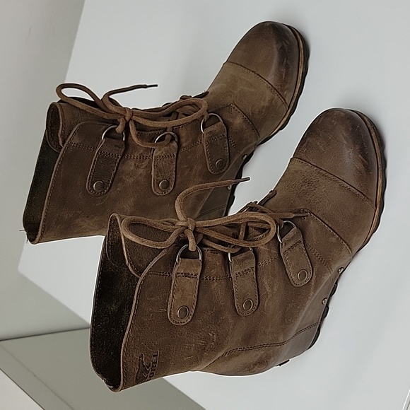 Sorel Joan of Arctic Wedge Mid Boot - Picture 2 of 9